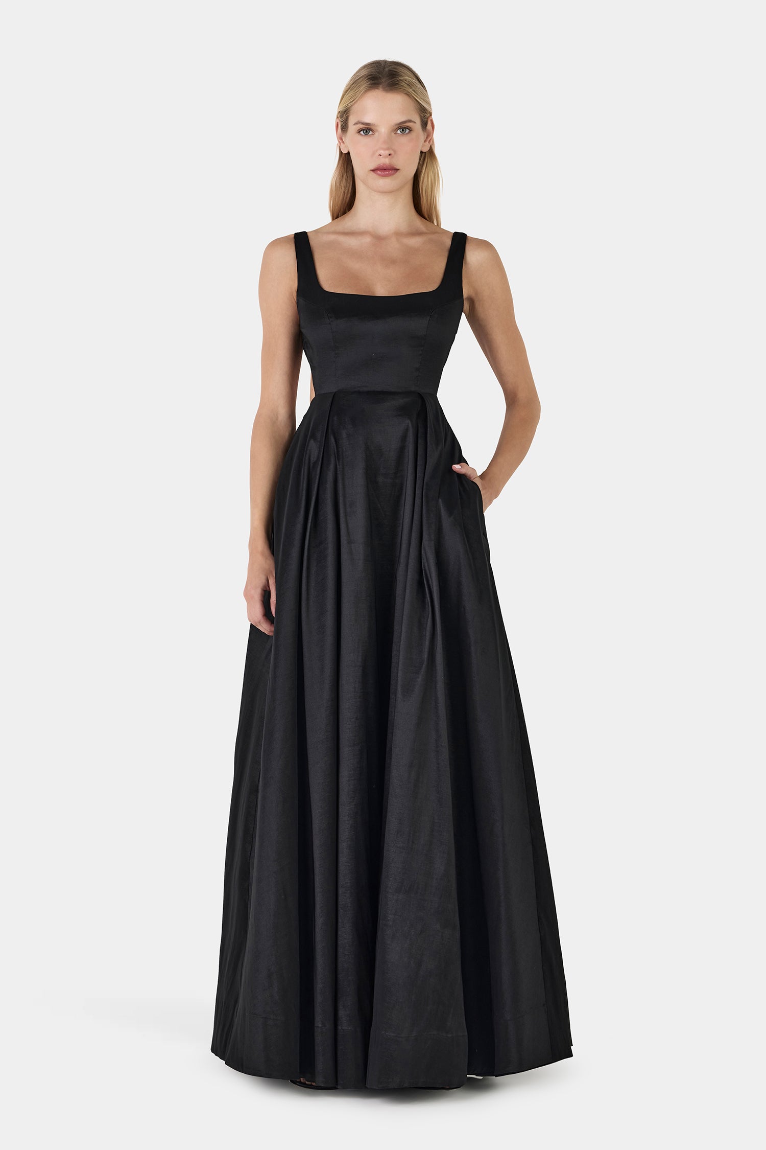 Aubrey Gown Black – Hansen & Gretel