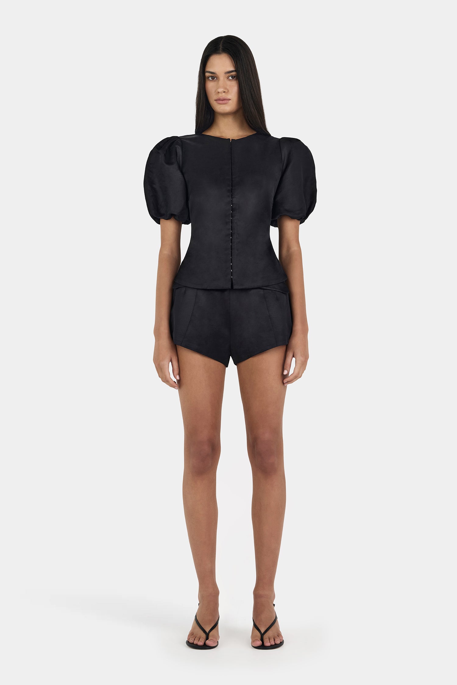 Jacques Shortie Black – Hansen & Gretel