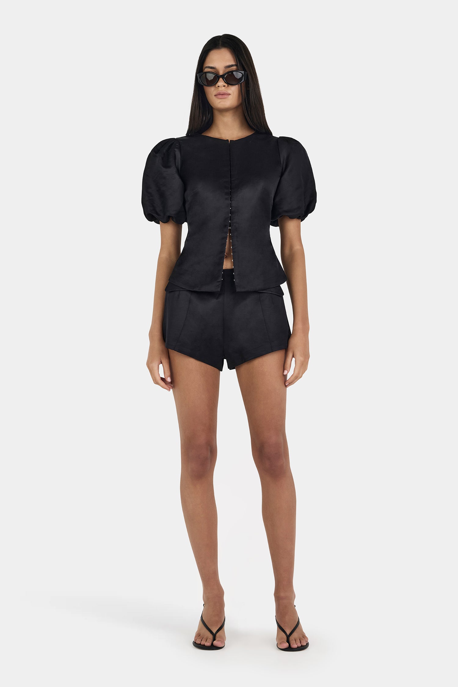 Jacques Shortie Black – Hansen & Gretel