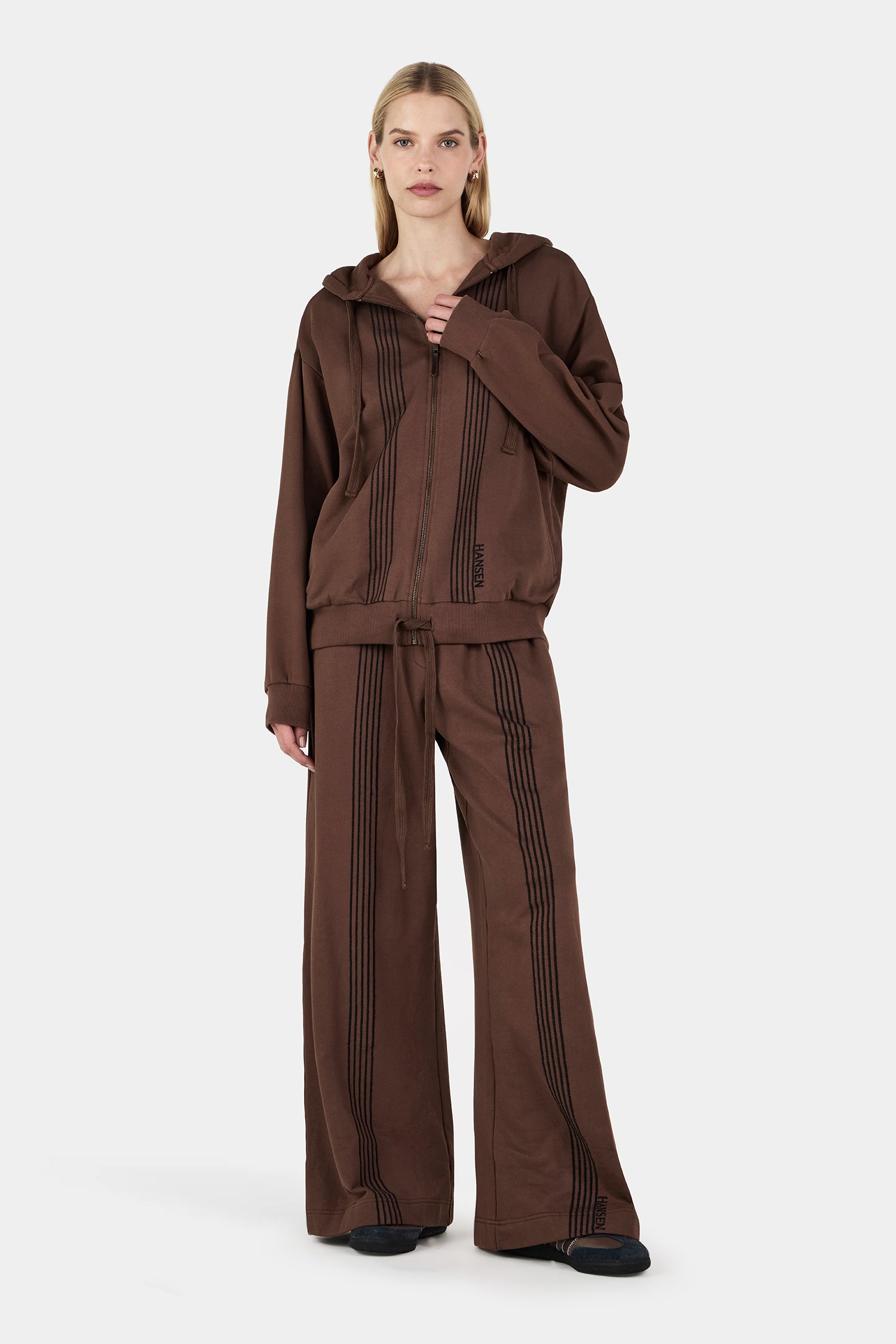 Jac Embroidered Track Pant Chocolate – Hansen & Gretel