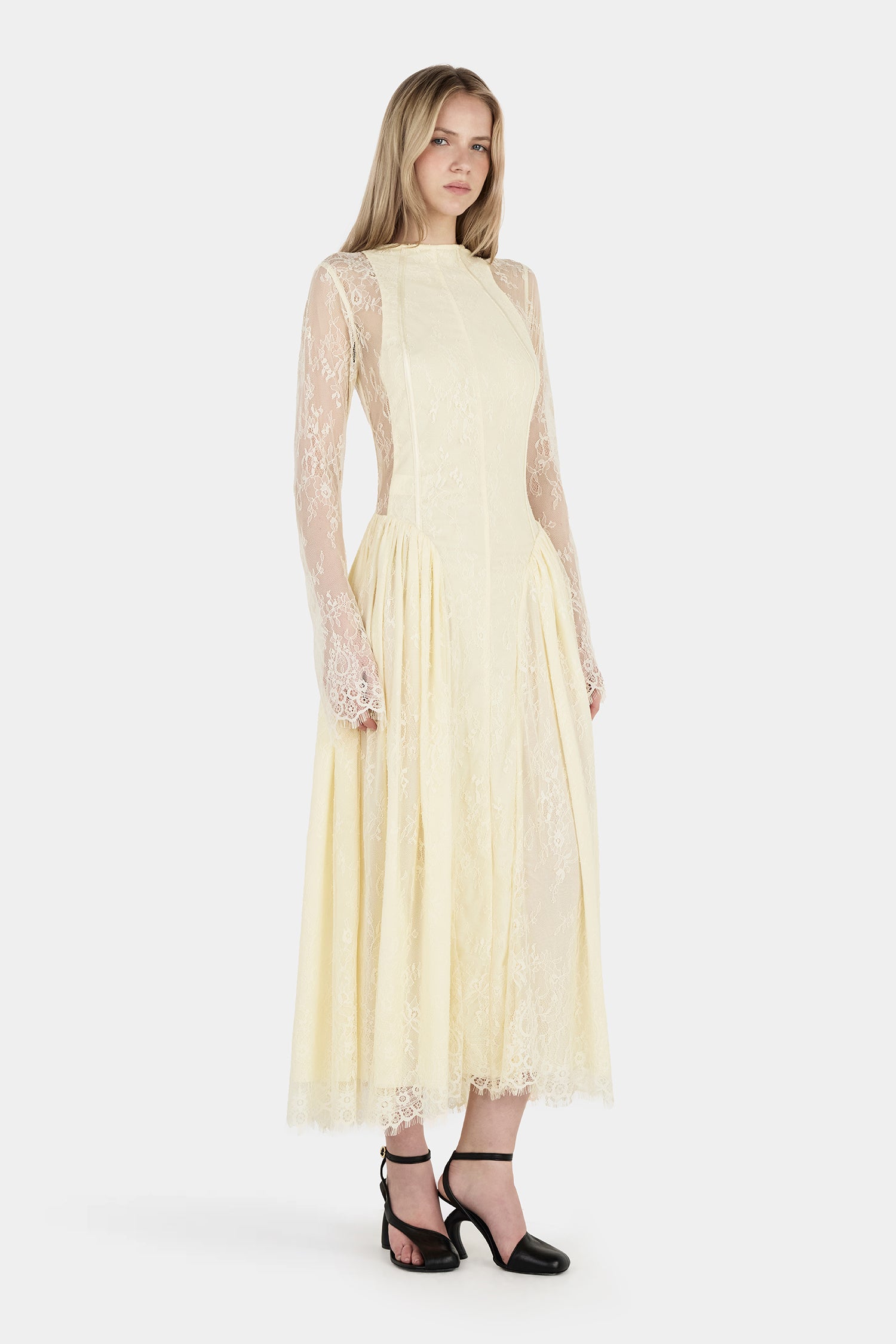 Violetta Lace Dress Butter-L / BUTTER Violetta Lace Dress Butter-L / BUTTER